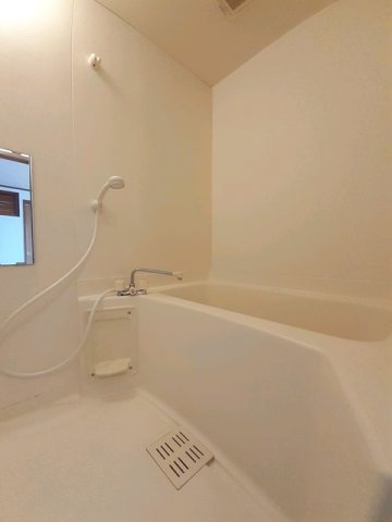 バス・シャワールーム　ゆったり過ごせるお風呂です