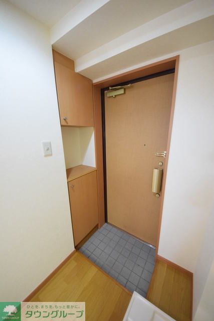玄関　※同タイプ間取り　反転あり　現況優先