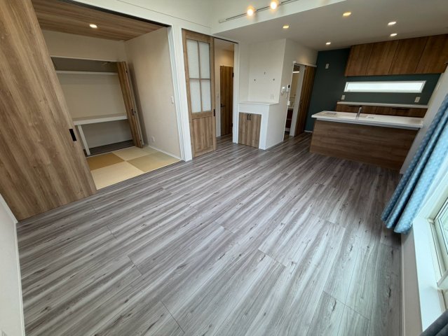 川添町戸建の居間写真