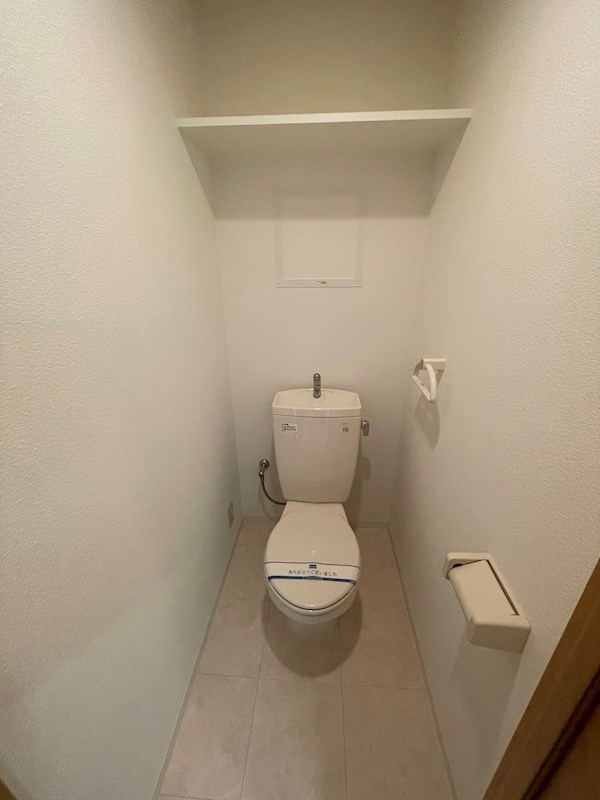 トイレ　同タイプ参考写真