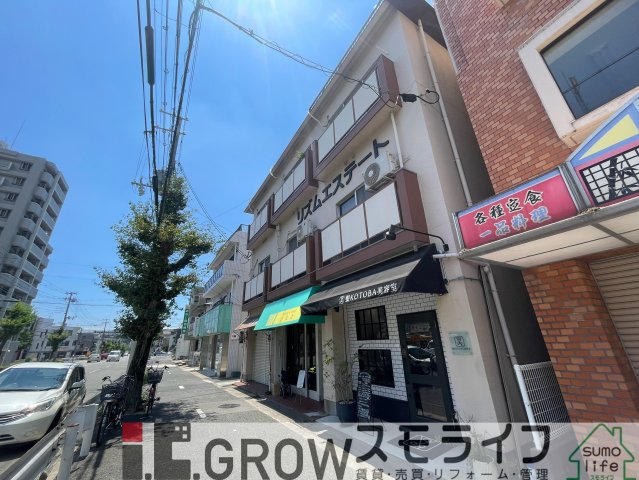 建物外観　明るい感じでいいですね。