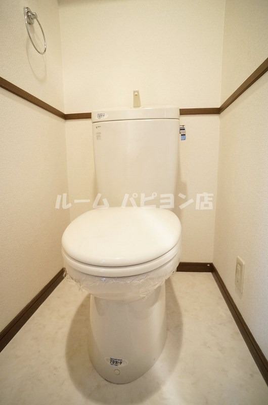 ブラウンハイツ占部のトイレ写真