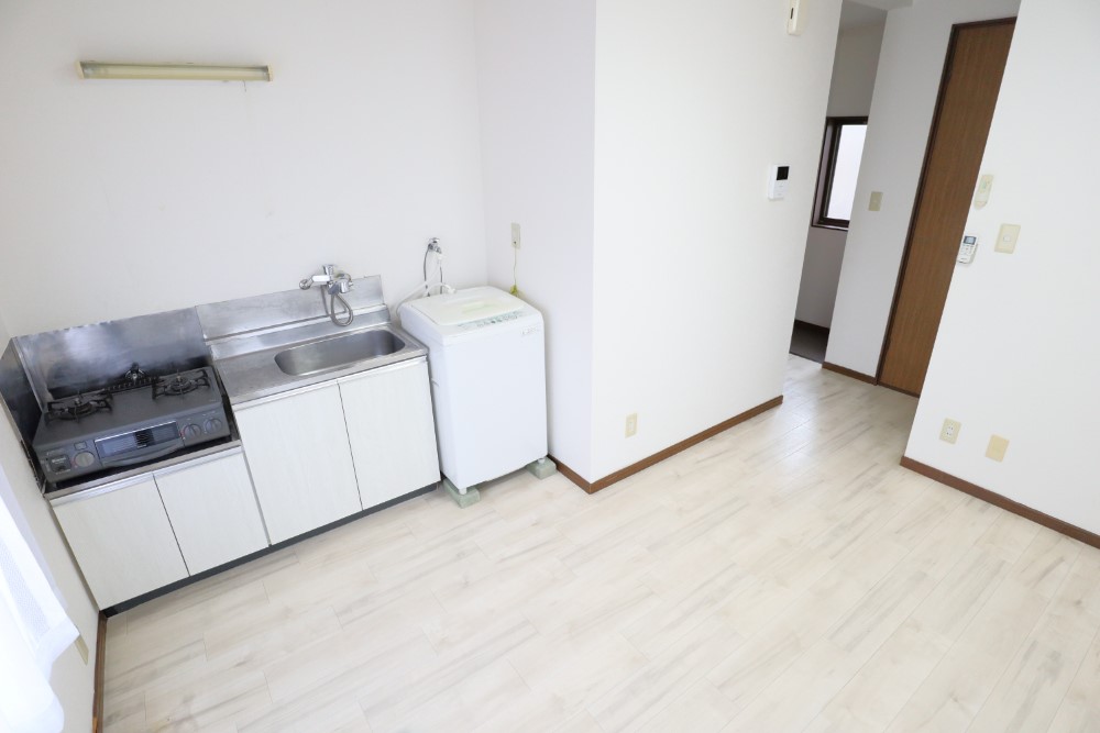 キッチン　２口ガステーブル標準装備です♪