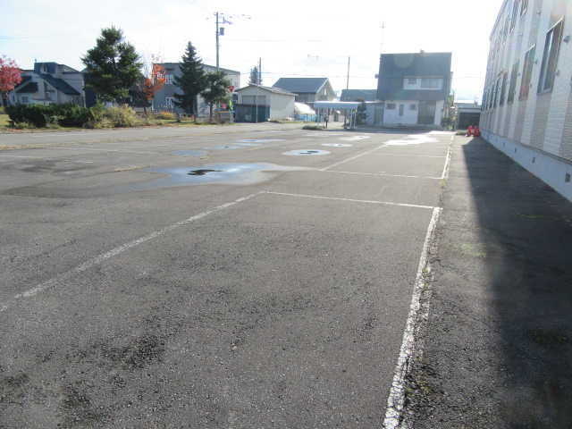 駐車場　駐車場