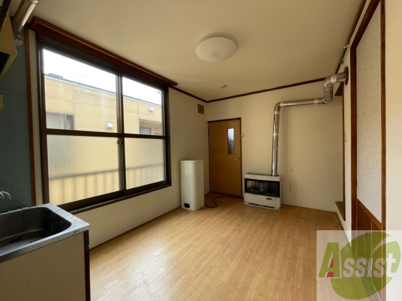 その他部屋・スペース　別角度から撮ってみました。家具の配置もしやすそう。