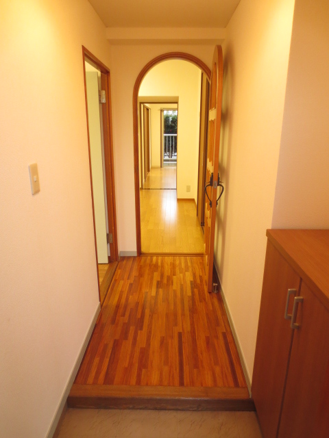 玄関　別の部屋の写真です