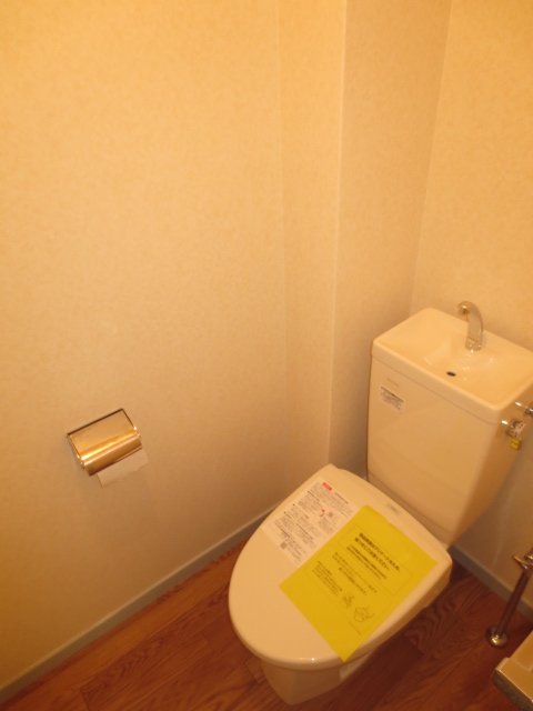 トイレ　別の部屋の写真です