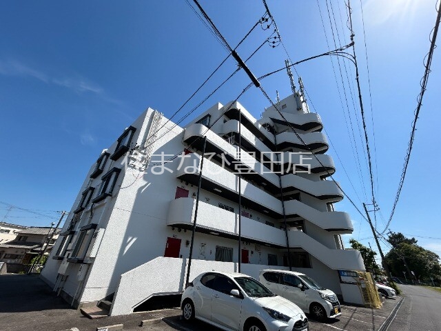 【ホワイトヒルズ丸山の駐車場】