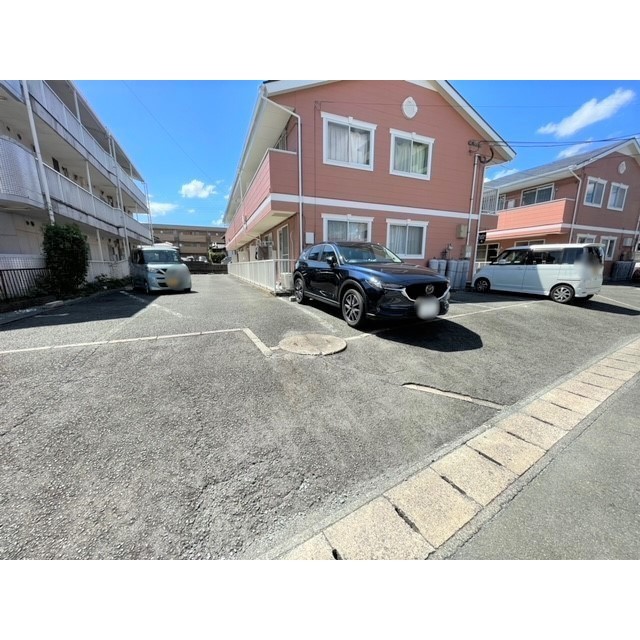 駐車場　ＬａＬａ保田窪B棟駐車場