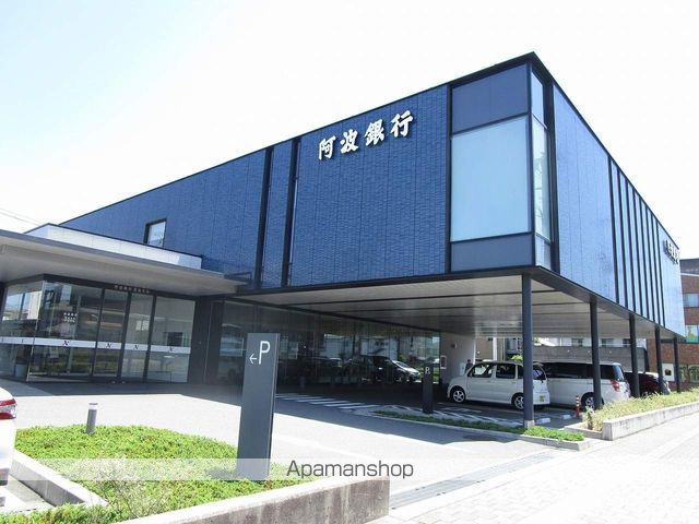 銀行　（株）阿波銀行／福島支店（銀行）まで513m