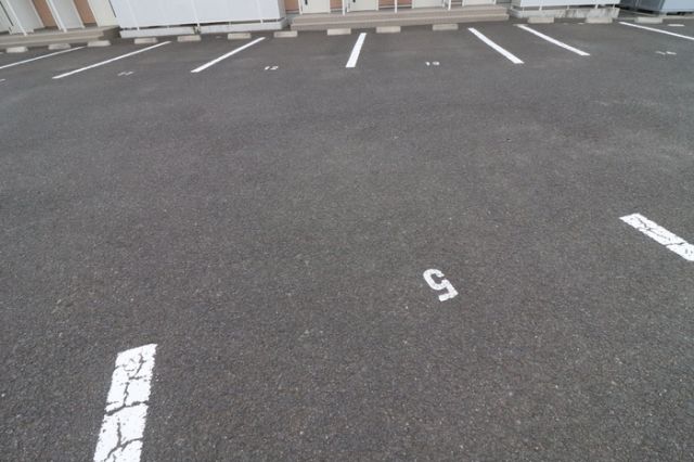 【福島市宮代のアパートの駐車場】
