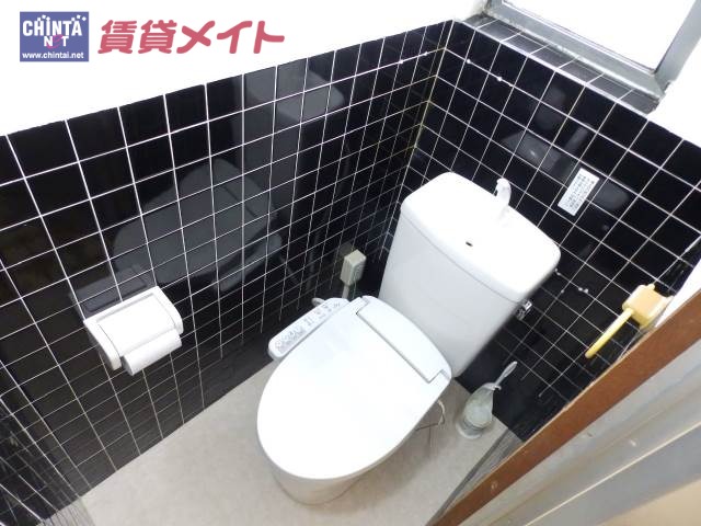 【伊勢市御薗町高向のアパートのトイレ】