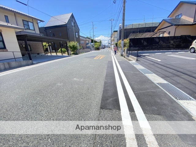 その他　前面道路（その他）まで0m