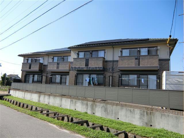 西尾市吉良町富好新田のアパートの建物外観