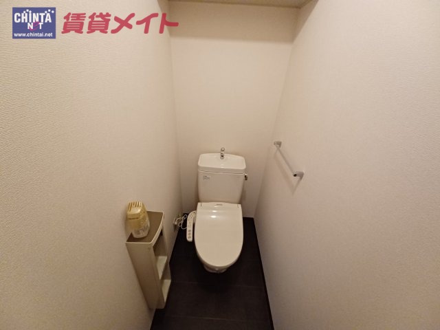 【津市稲葉町のアパートのトイレ】