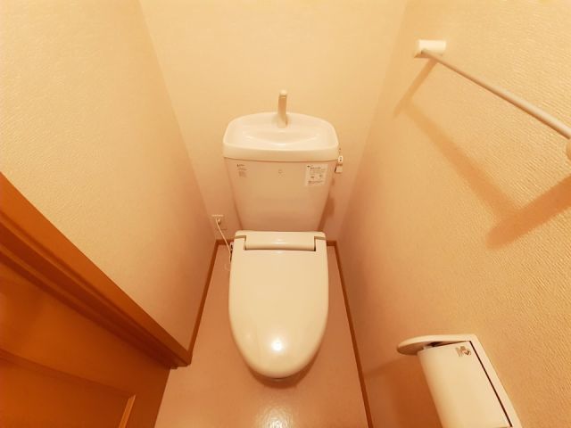 【アルカンシエルＢ棟のトイレ】