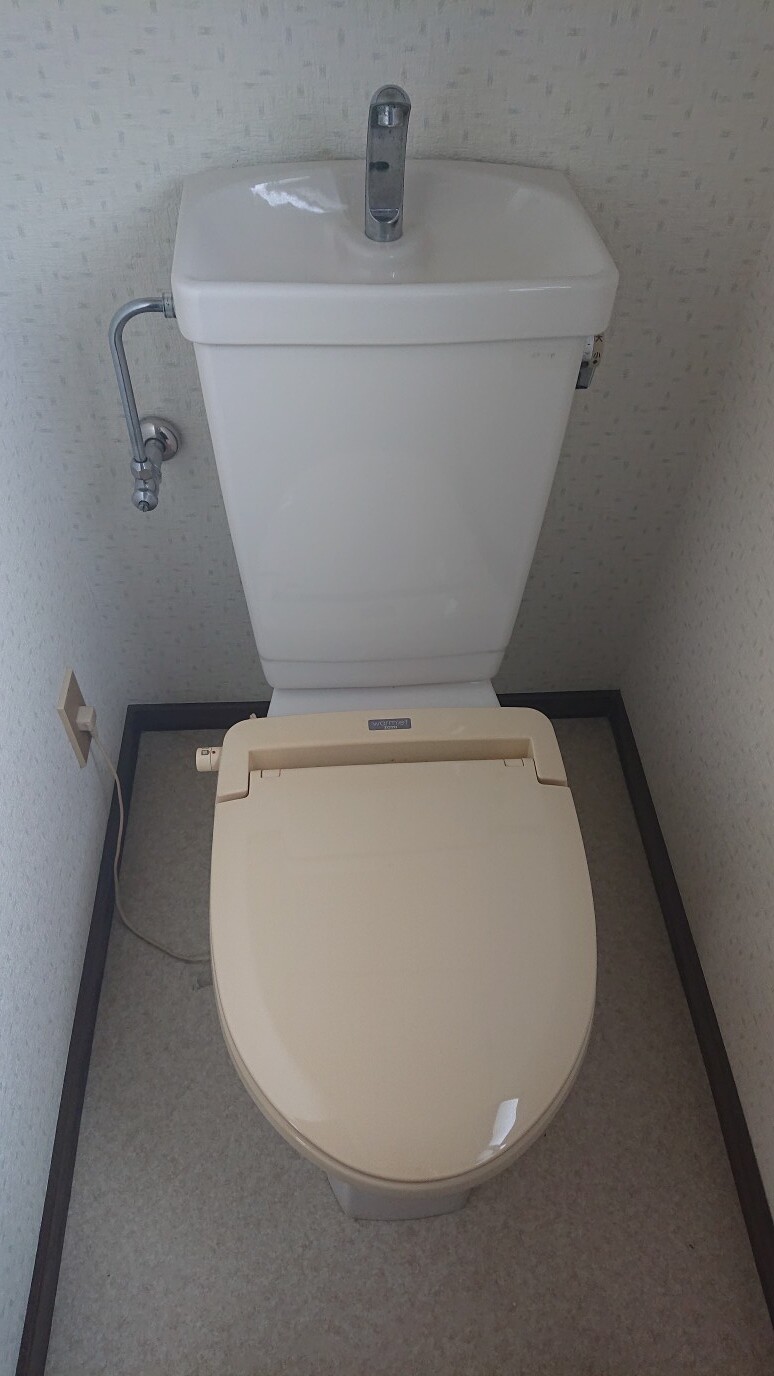 【コーポナカガワのトイレ】