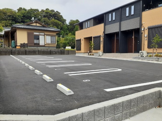 【いちき串木野市恵比須町のアパートの駐車場】