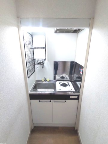 キッチン　コンパクトなキッチンで掃除もラクラク