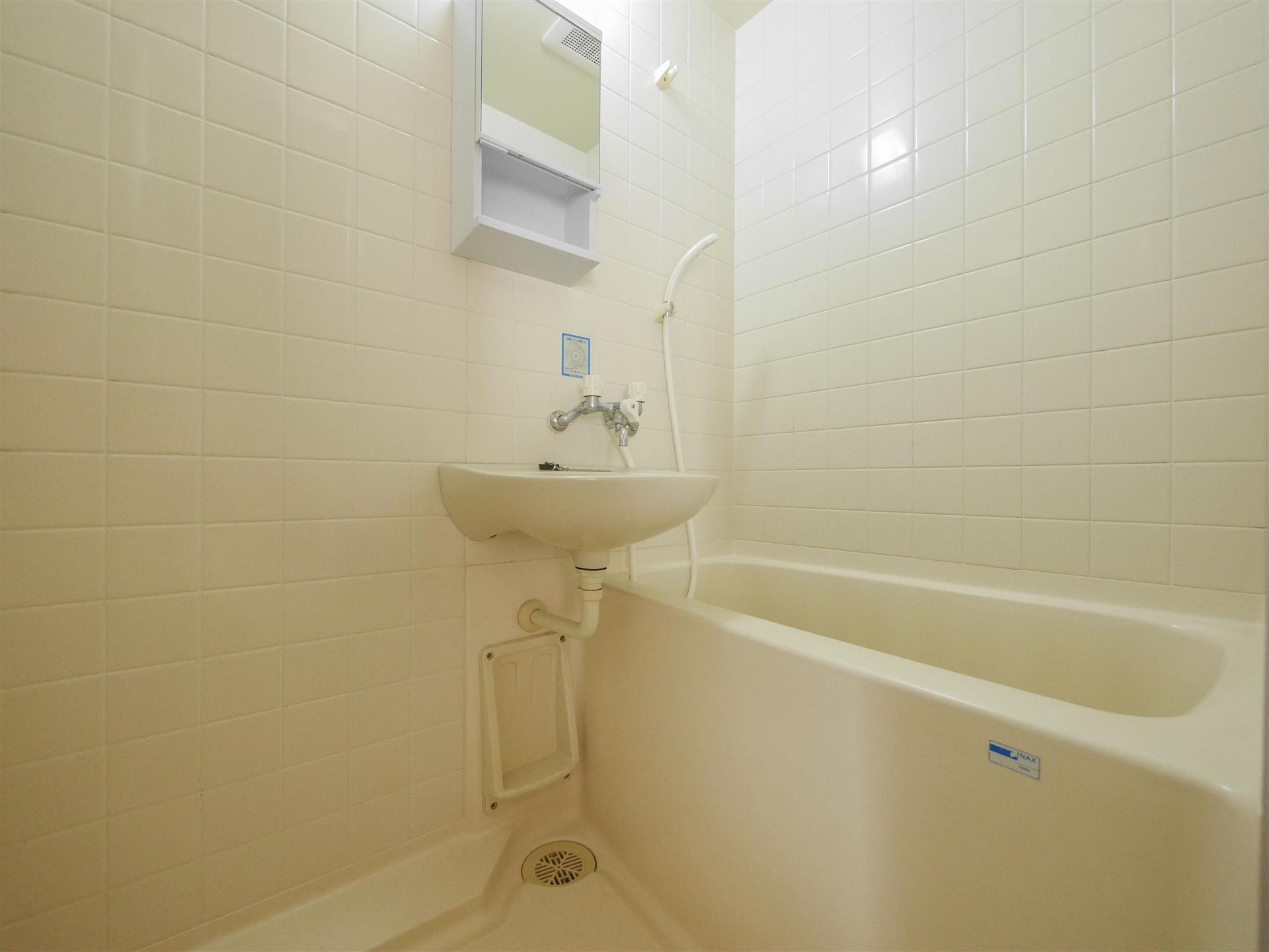 洗面設備　洗面所付きバス