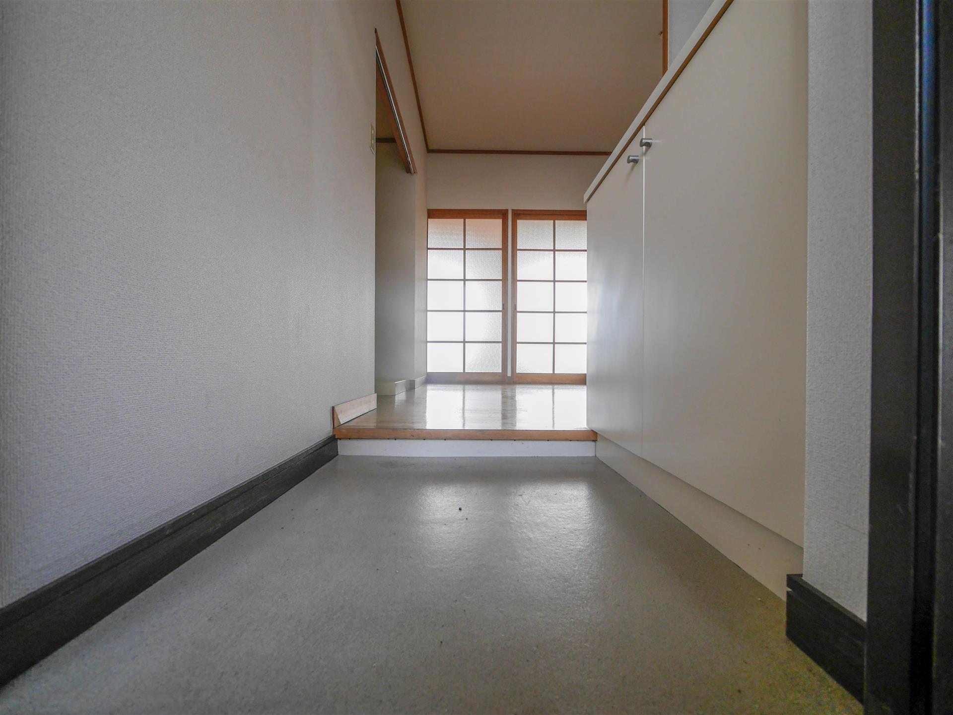 玄関　家族の履物がたっぷりしまえるシューズボックス