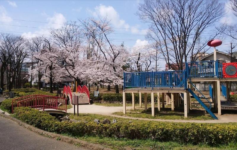 【ライジングプレイス綾瀬二番館の公園】