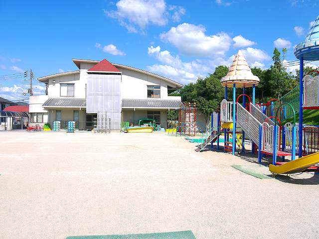 【相楽郡精華町光台のアパートの幼稚園・保育園】