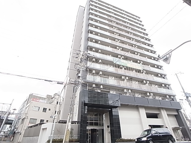 【神戸市兵庫区湊町のマンションの建物外観】