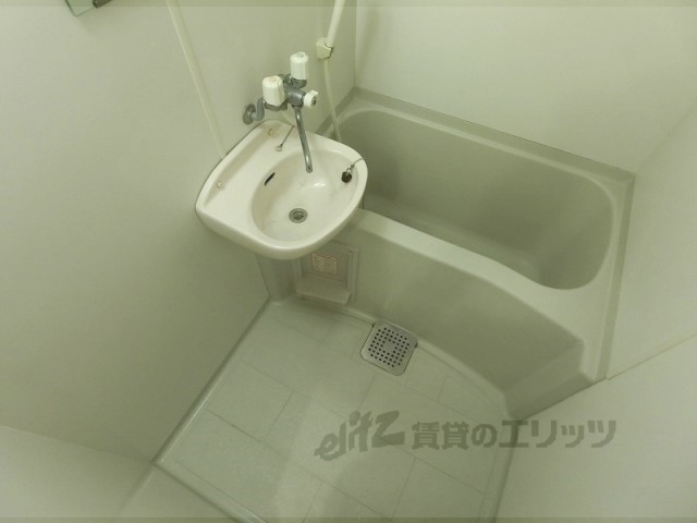 バス・シャワールーム　バス