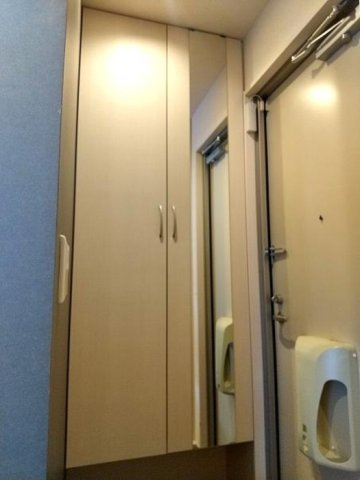 玄関　※同物件別号室参考写真