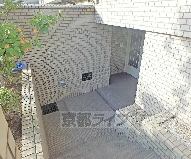 その他共有部分　建物入り口です。