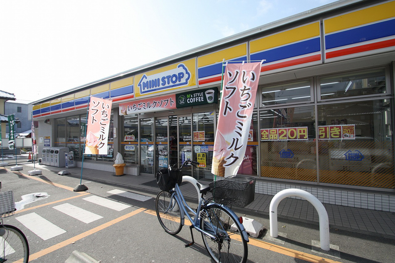 コンビニ　ミニストップ　名古屋金城町店（コンビニ）まで271m