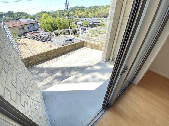 庭　※別号室の写真です
