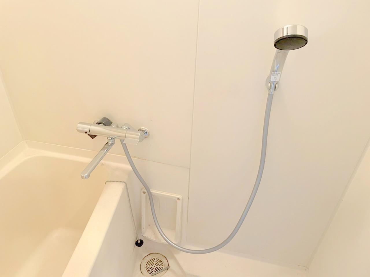 洗面設備　混合栓、シャワーヘッドも使いやすいです♪