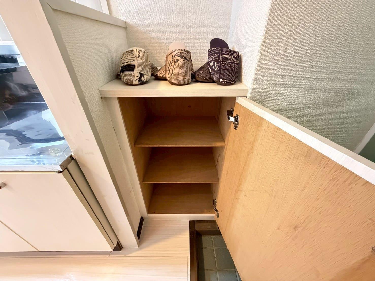 エントランス　シューズボックス