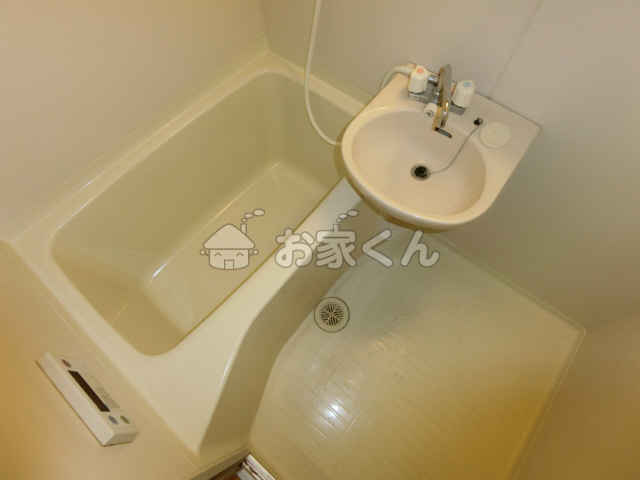 バス・シャワールーム　バスルーム