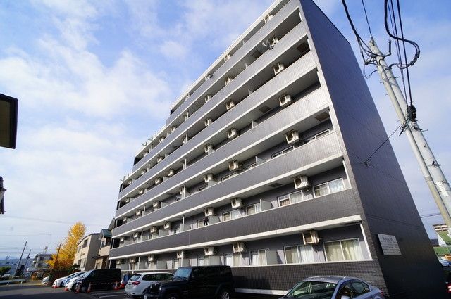 建物外観　RC造　2000年3月築　7階建て