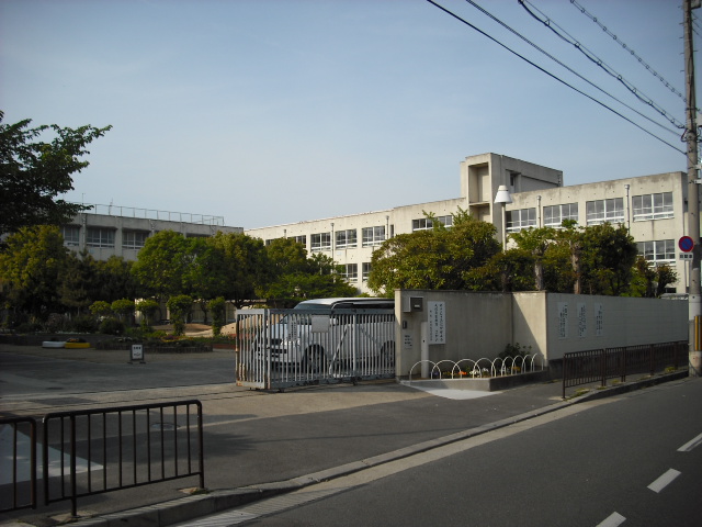 小学校　堺市立福泉上小学校（小学校）まで1049m