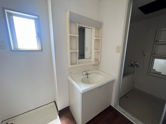 洗面設備　※別部屋の写真です