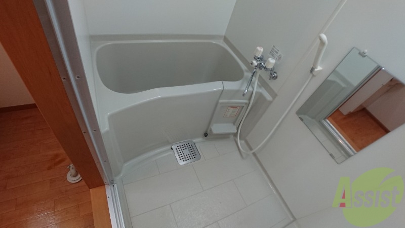 バス・シャワールーム　お風呂です。ゆっくりお風呂につかるのも体に良いですね～