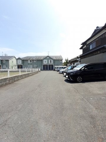 駐車場　駐車場完備です