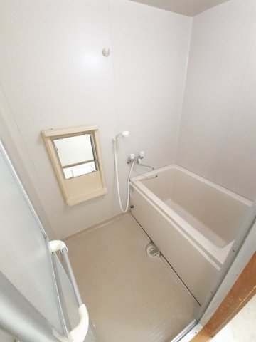 バス・シャワールーム　日々の暮らしに欠かせないお風呂です