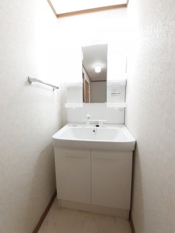 洗面設備　忙しい朝には欠かせない洗面所です