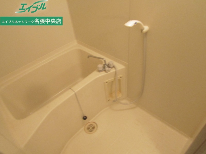 バス・シャワールーム　同タイプの部屋写真です