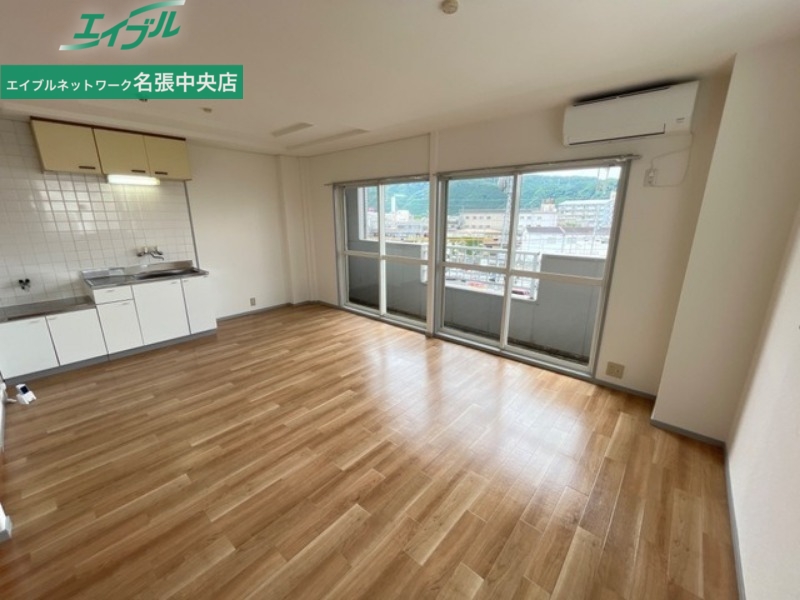 居室・リビング　同タイプの部屋写真です