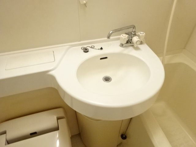洗面設備　画像は206号室です（参考）