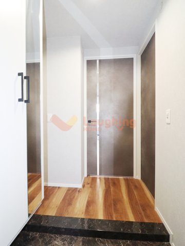 玄関　※同施工の類似物件となります