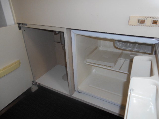 その他設備　ミニ冷蔵庫よミニ収納