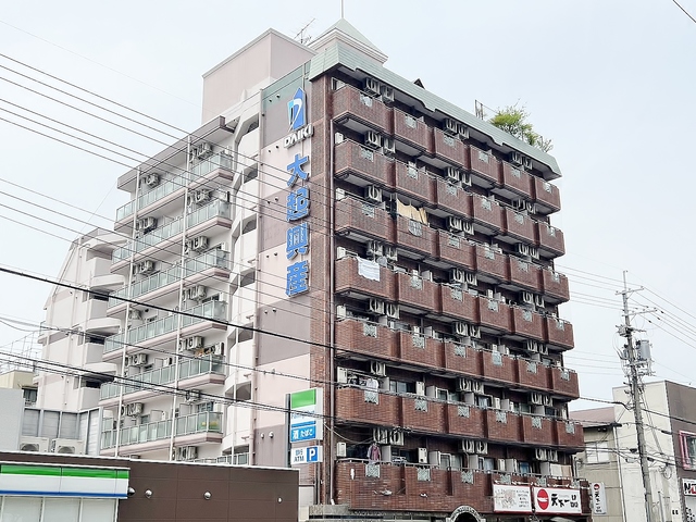 建物外観　大きな外観