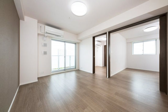 バルコニー　同マンション・反転間取りのお部屋となります（参考写真）